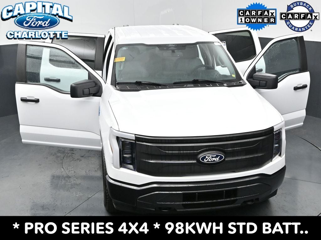 2025 Ford F-150 Lightning Pro