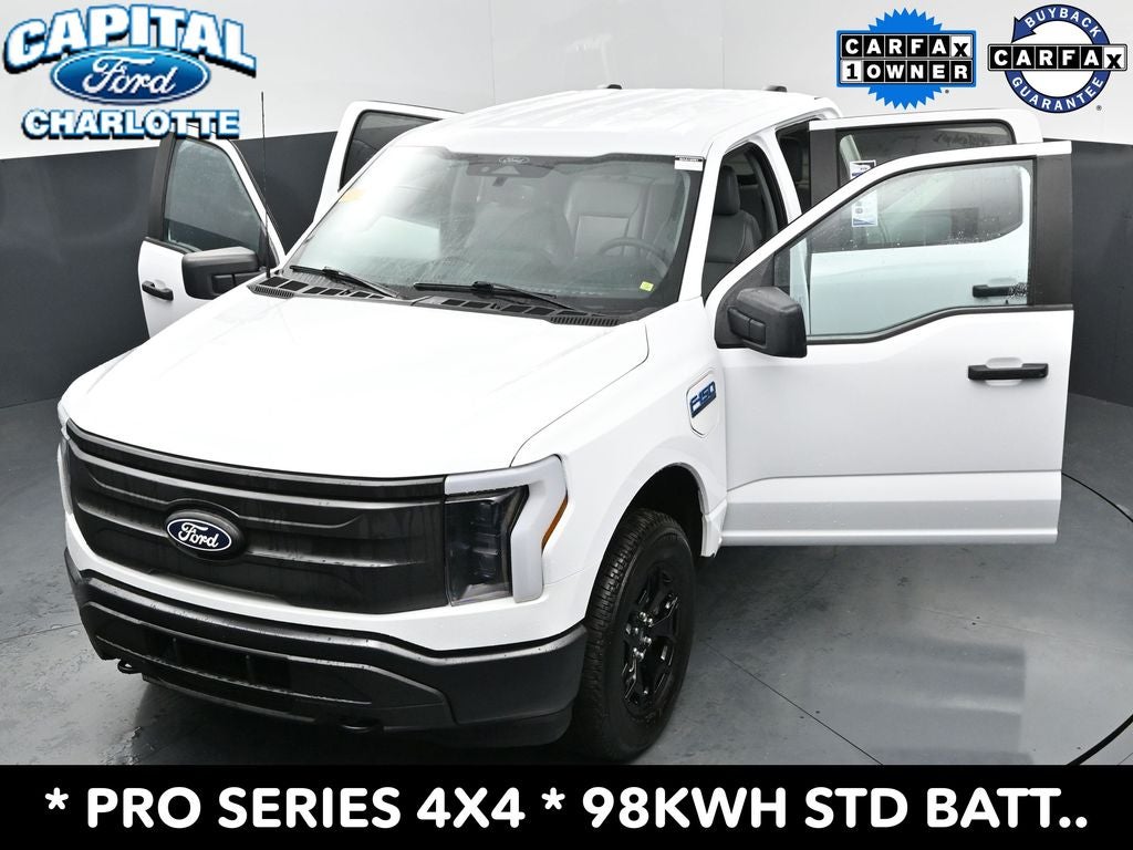 2025 Ford F-150 Lightning Pro
