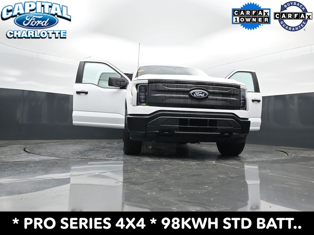 2025 Ford F-150 Lightning Pro
