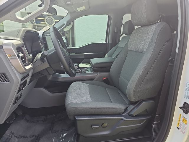 2023 Ford F-150 Lightning XLT