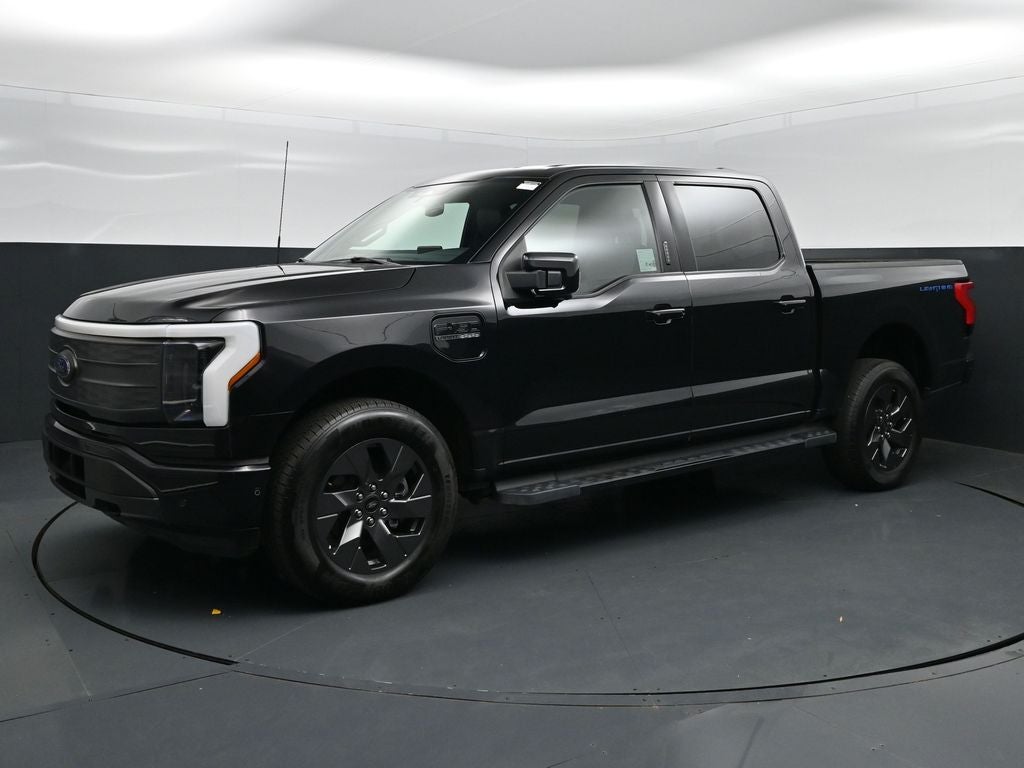 2022 Ford F-150 Lightning Lariat