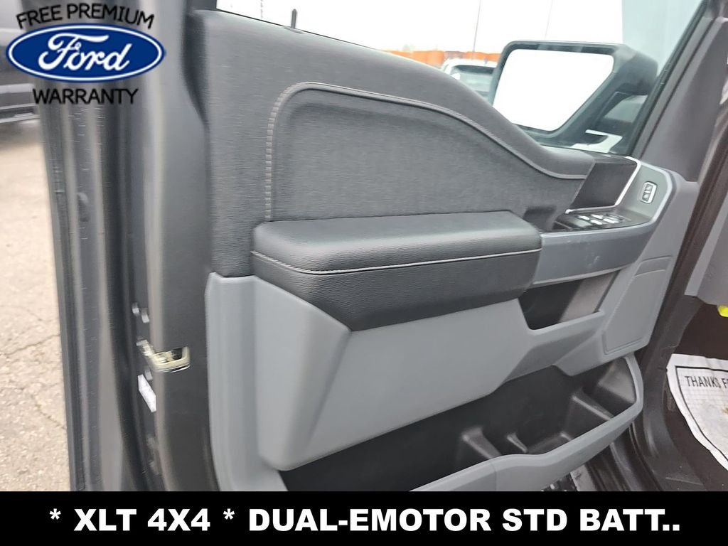 2023 Ford F-150 Lightning XLT