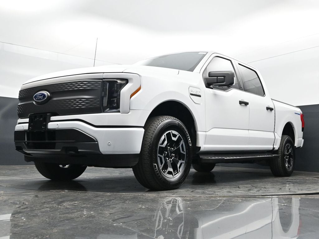 2023 Ford F-150 Lightning XLT