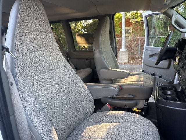 2025 Chevrolet Express 3500 LT Passenger