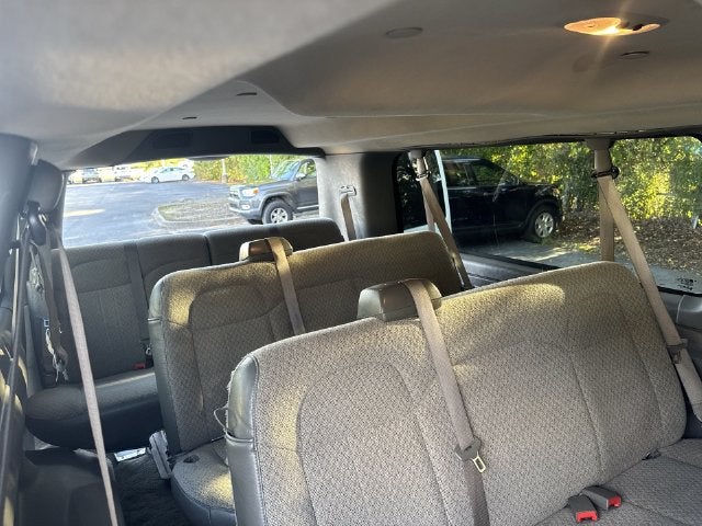 2025 Chevrolet Express 3500 LT Passenger