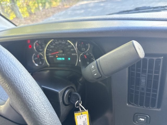 2025 Chevrolet Express 3500 LT Passenger