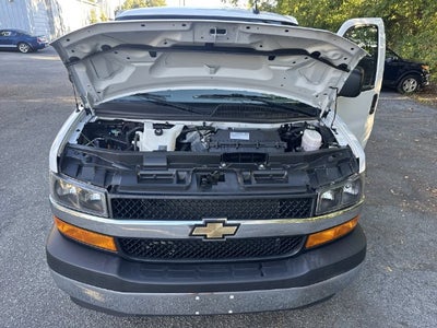 2025 Chevrolet Express 3500 LT Passenger