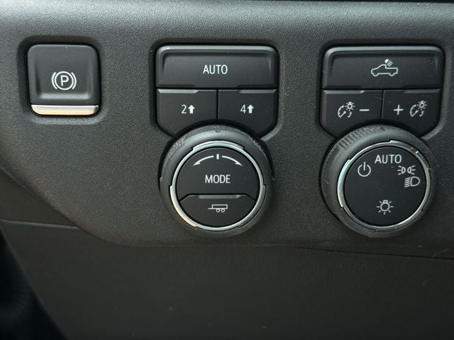 2025 Chevrolet Silverado 1500 LT LT1