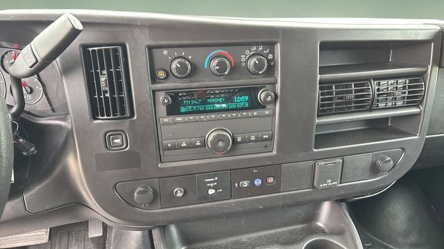 2024 Chevrolet Express 2500 Work Van Cargo