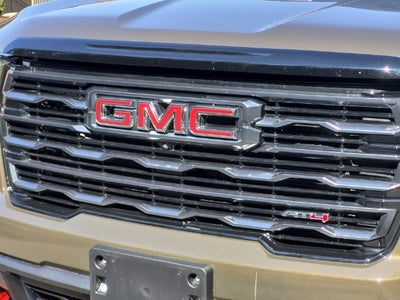 2024 GMC Acadia AT4