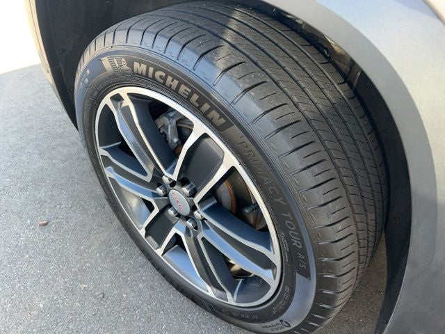2022 GMC Acadia SLT