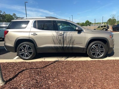 2022 GMC Acadia SLT