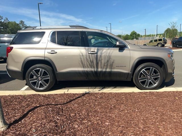2022 GMC Acadia SLT