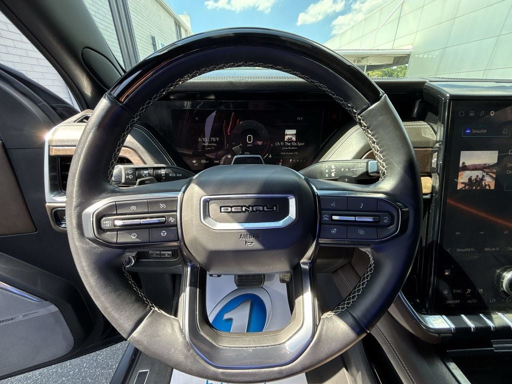2025 GMC Yukon Denali Ultimate
