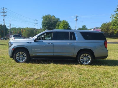 2023 GMC Yukon XL SLT