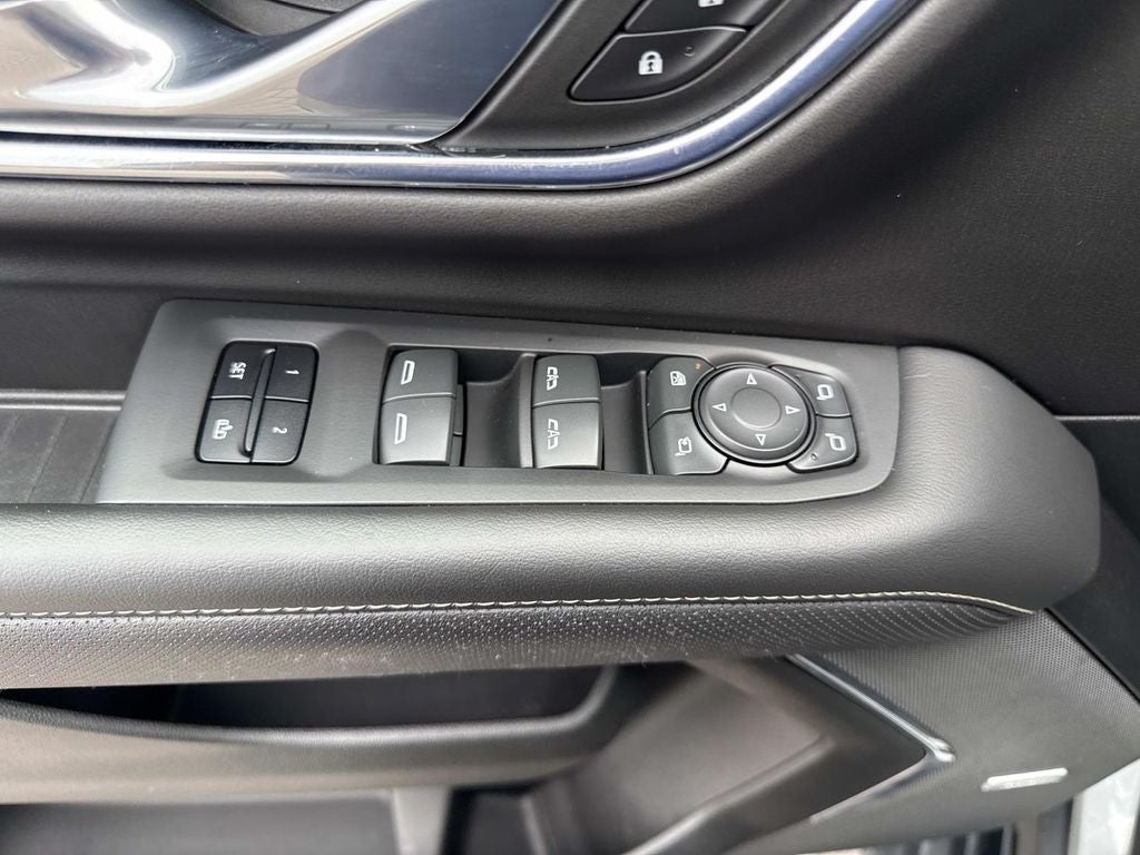 2023 GMC Yukon XL SLT