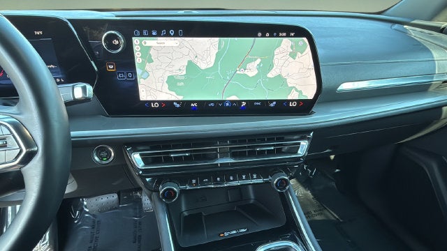 2025 Chevrolet Traverse LT 2LT
