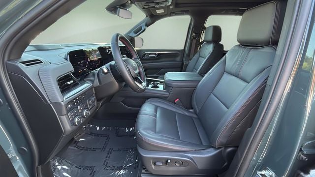 2025 Chevrolet Suburban RST