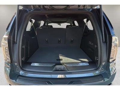 2025 Chevrolet Suburban RST