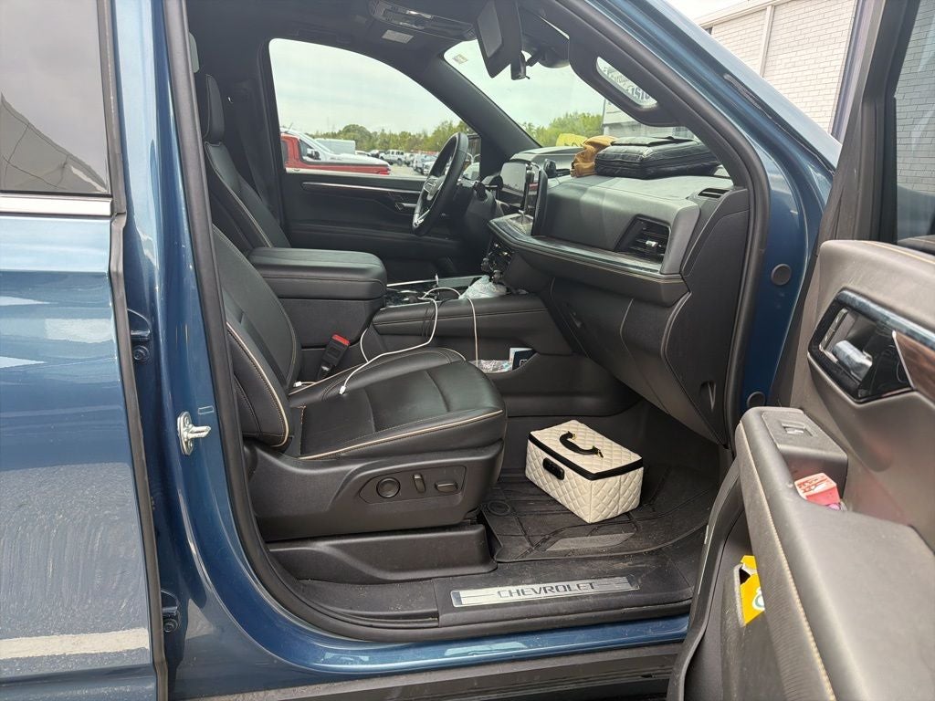 2025 Chevrolet Suburban Premier