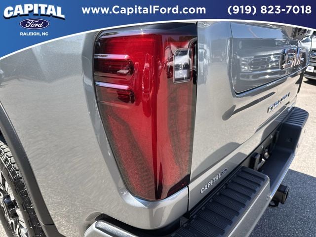 2025 GMC Sierra 2500HD Denali