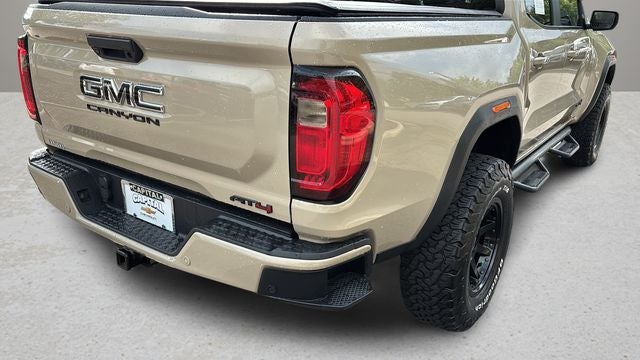 2023 GMC Canyon AT4