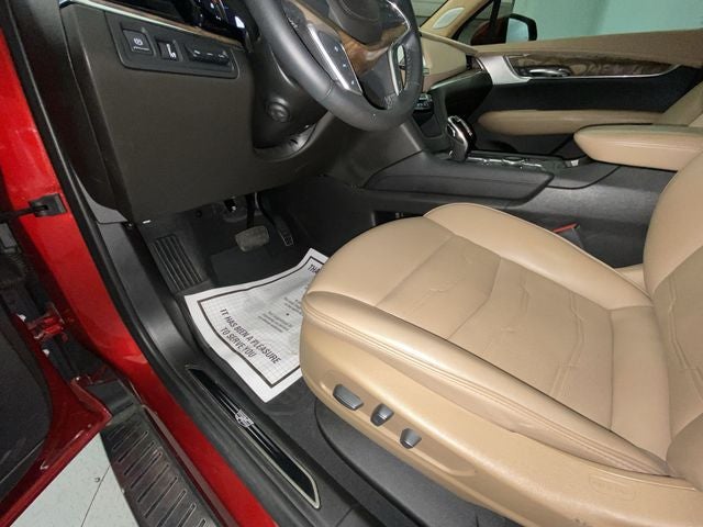 2022 Cadillac XT5 Premium Luxury