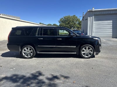 2017 Cadillac Escalade ESV Luxury