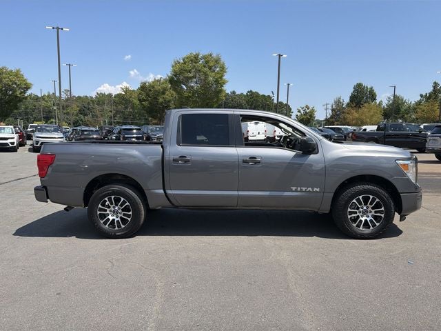 2024 Nissan Titan SV