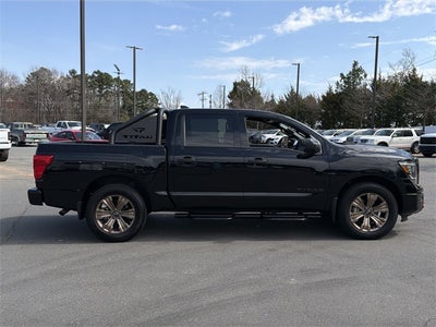 2024 Nissan Titan SV