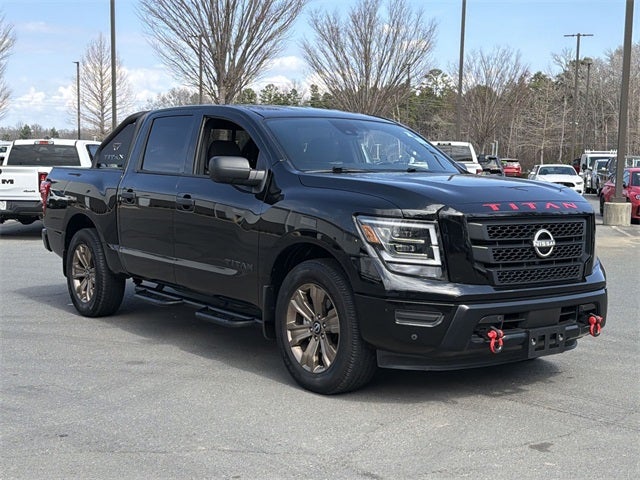 2024 Nissan Titan SV