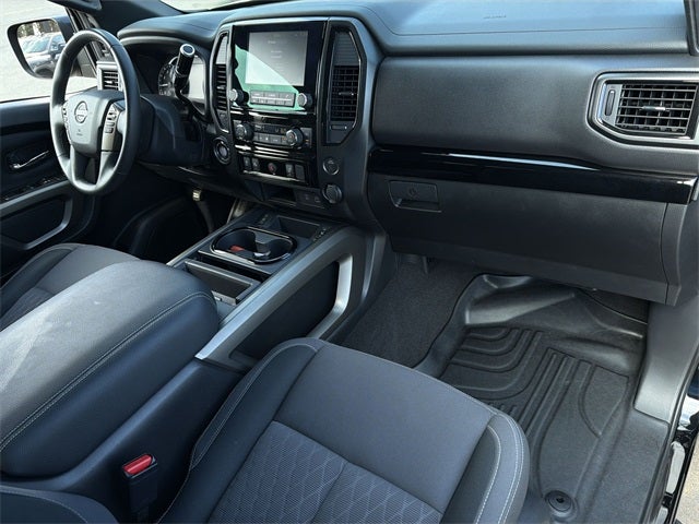 2024 Nissan Titan SV