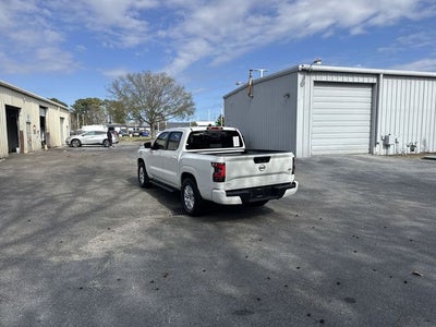 2024 Nissan Frontier SV