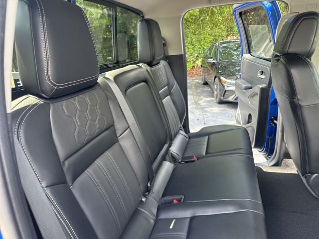 2025 Nissan Frontier SL