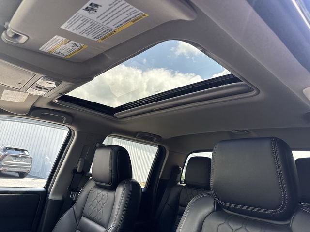 2025 Nissan Frontier SL