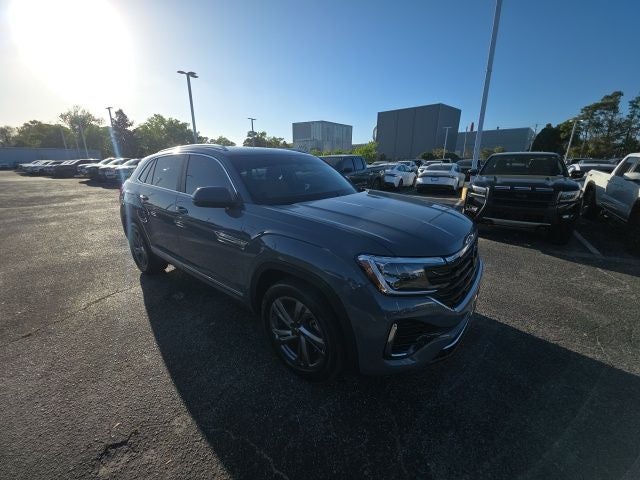 2024 Volkswagen Atlas Cross Sport 2.0T SEL R-Line
