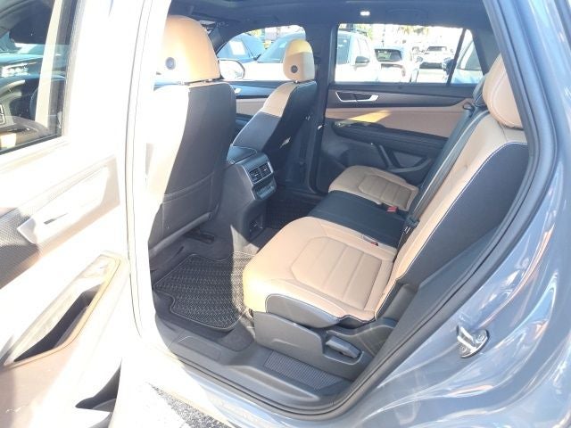 2024 Volkswagen Atlas Cross Sport 2.0T SEL R-Line