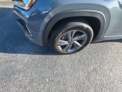 2024 Volkswagen Atlas Cross Sport 2.0T SEL R-Line