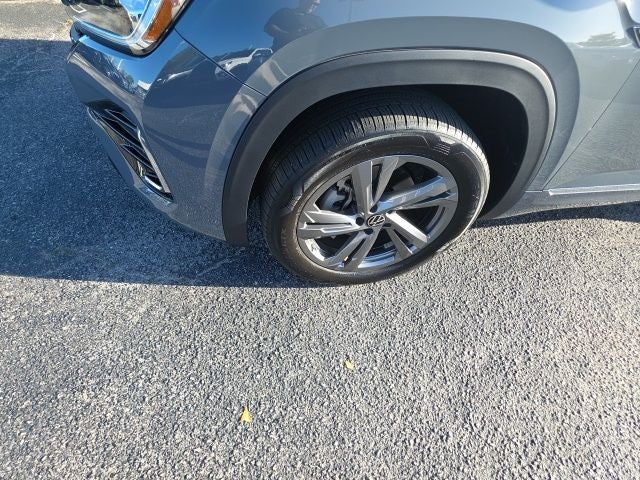 2024 Volkswagen Atlas Cross Sport 2.0T SEL R-Line