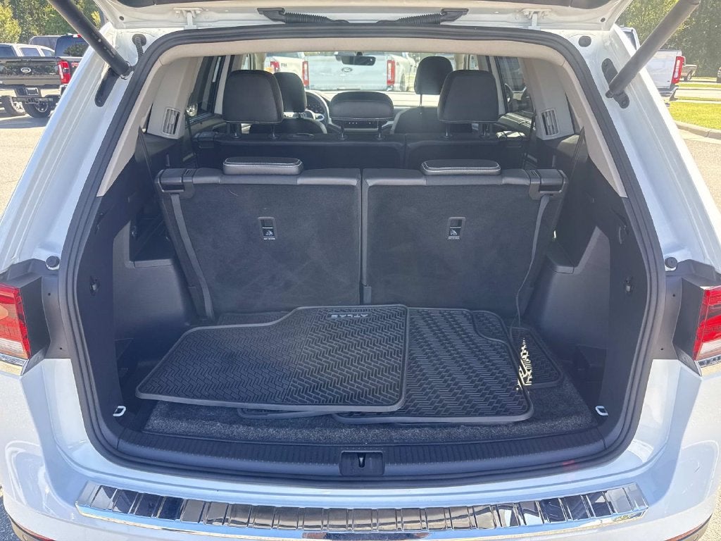 2023 Volkswagen Atlas 3.6L V6 SE w/Technology