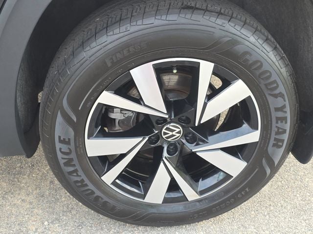2023 Volkswagen Atlas Cross Sport 2.0T SE
