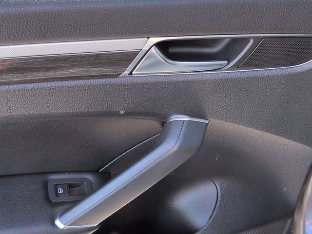 2018 Volkswagen Passat 2.0T SE