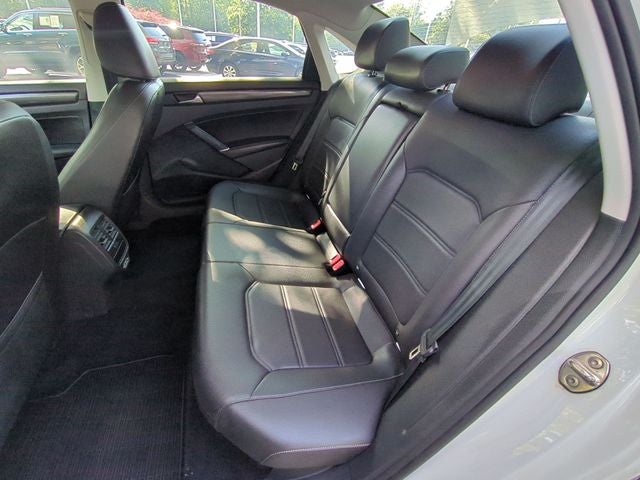 2020 Volkswagen Passat 2.0T R-Line