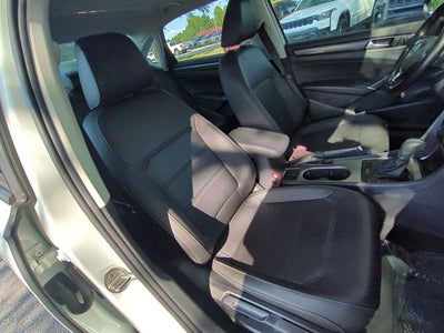 2020 Volkswagen Passat 2.0T R-Line