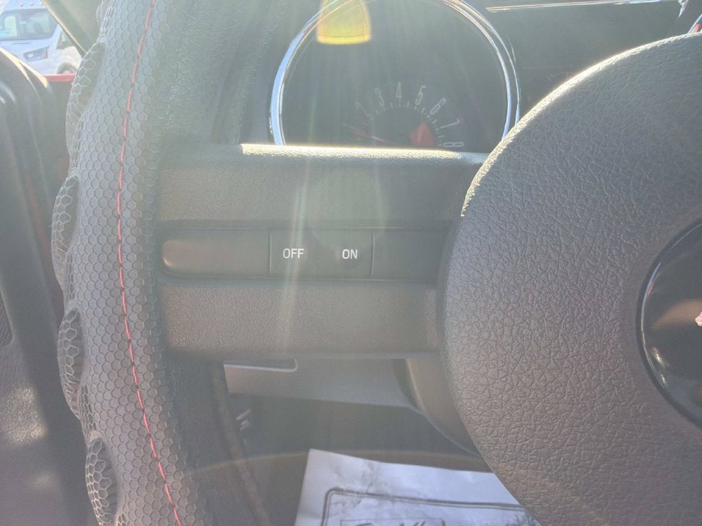2006 Ford Mustang GT Deluxe