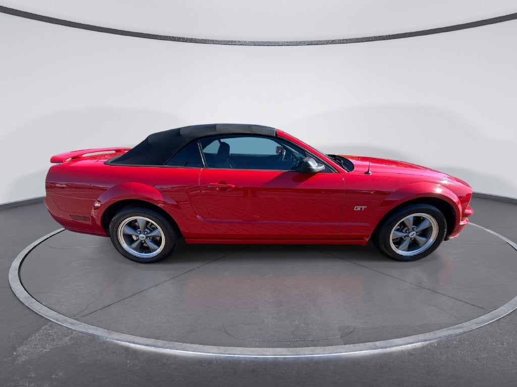 2006 Ford Mustang GT Deluxe