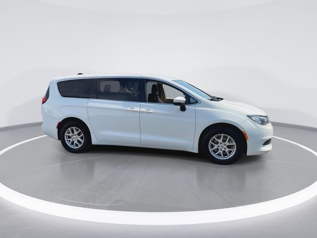2021 Chrysler Voyager L