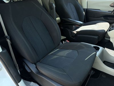 2021 Chrysler Voyager L