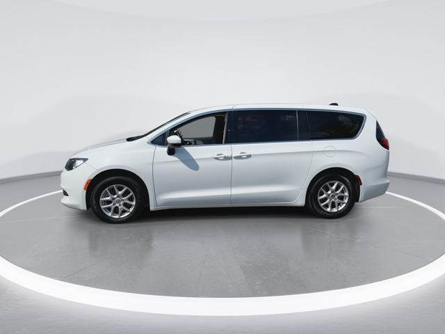 2021 Chrysler Voyager L