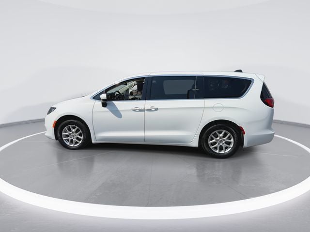 2021 Chrysler Voyager L